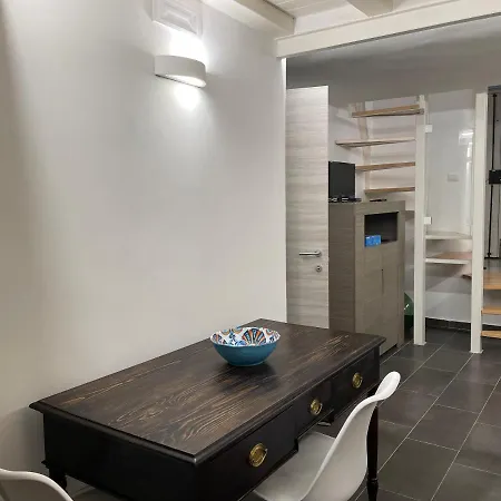 Ponte Vecchio Nocleg ze śniadaniem 4*